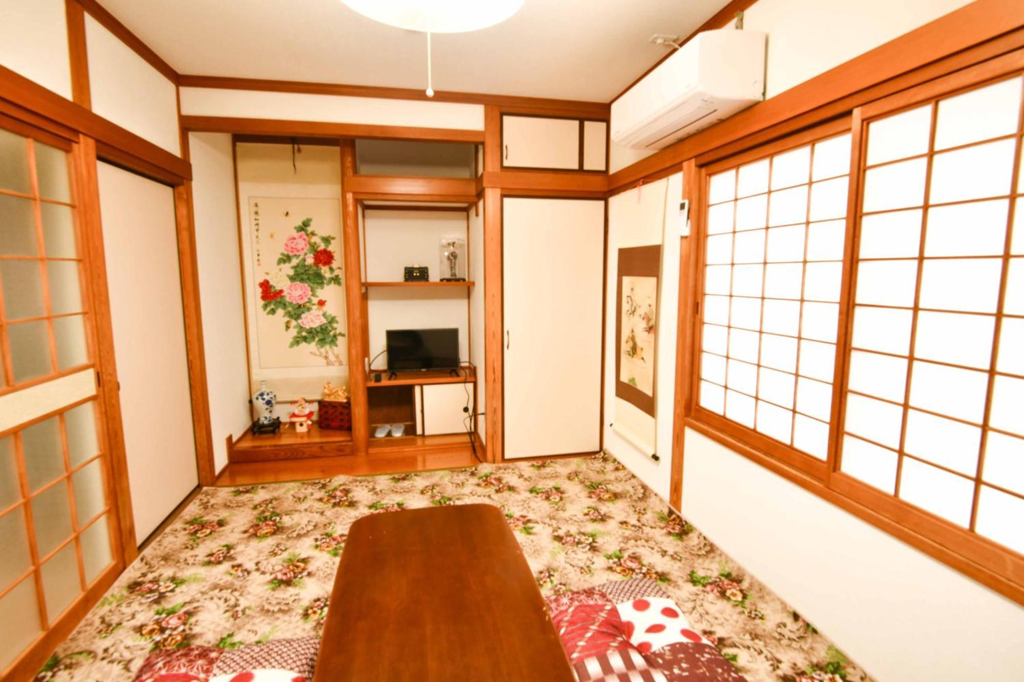 媛楽園 松山中心地及び道後温泉に近い家族やグループ旅行の多人数が泊まれる快適な宿 Eksteriør billede